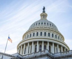 Американские демократы предлагают введение «сокрушительных санкций» в случае вторжения России на Украину