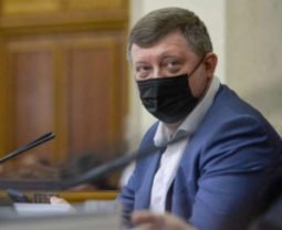 Корниенко: в случае «вторжения» России Рада за пару часов введёт военное положение