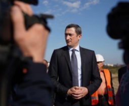 На место главы Кабмина пророчат лоббиста «Большой стройки» Алексея Чернышова