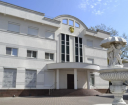 В Одессе Генконсульство России забросали «кровавыми пакетами»