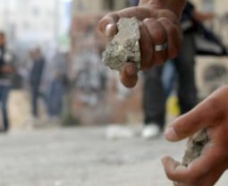 Убийство ради любопытства: в США подростки забросали учительницу камнями